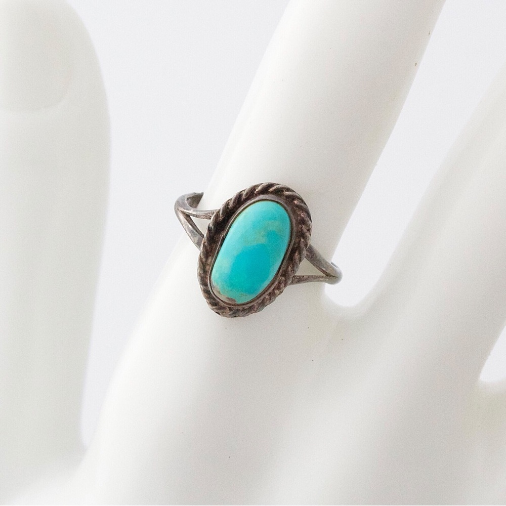 Vintage Turquoise Sterling Silver Ring Size 6.75 Southwestern